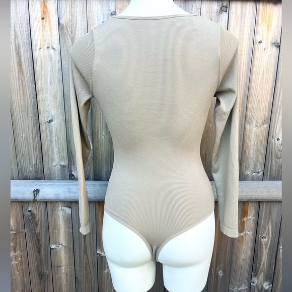 FINAL PRICE: Aura Tan Long-Sleeve Ribbed Fabric Bodysuit - Picture 2 of 7